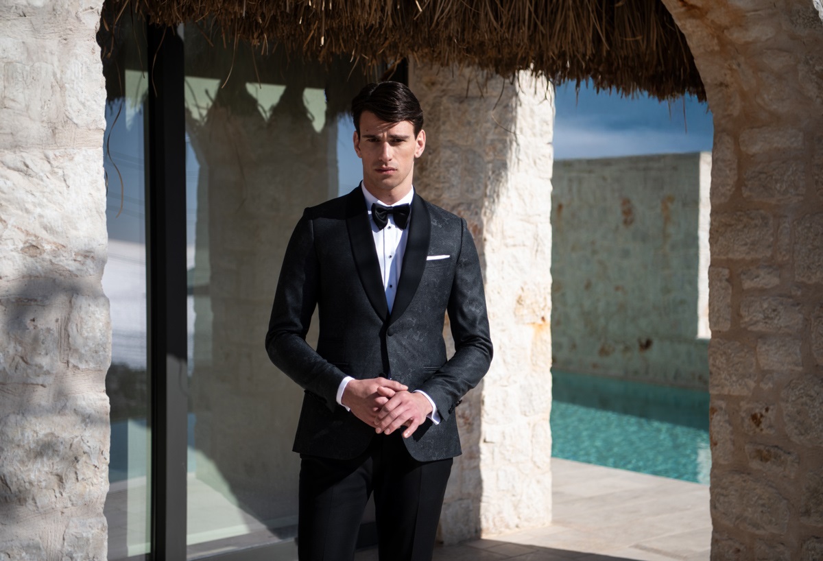 „Black tie męski” – co to znaczy?