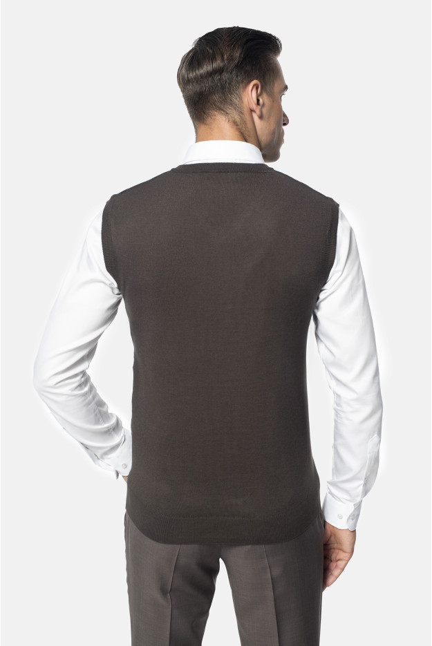 SWETER VELINI Z DEKOLTEM TYPU SEREK BRĄZOWY Z BAWEŁNĄ SWETER VELINI Z DEKOLTEM TYPU SEREK BRĄZOWY Z BAWEŁNĄ
