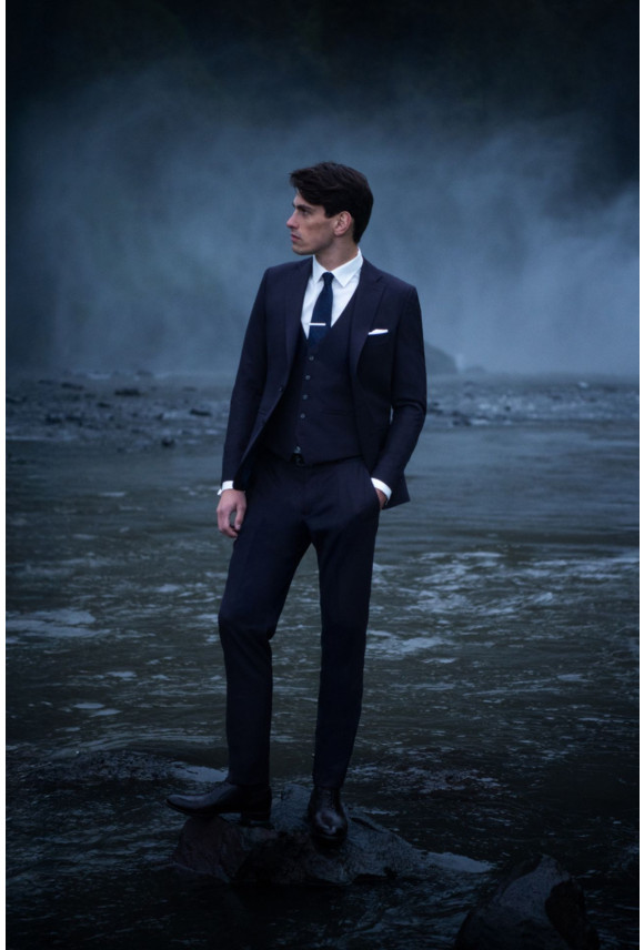 KAMIZELKA MOLISE SLIM FIT FIOLETOWA JEDNORZĘDOWA KAMIZELKA MOLISE SLIM FIT FIOLETOWA JEDNORZĘDOWA