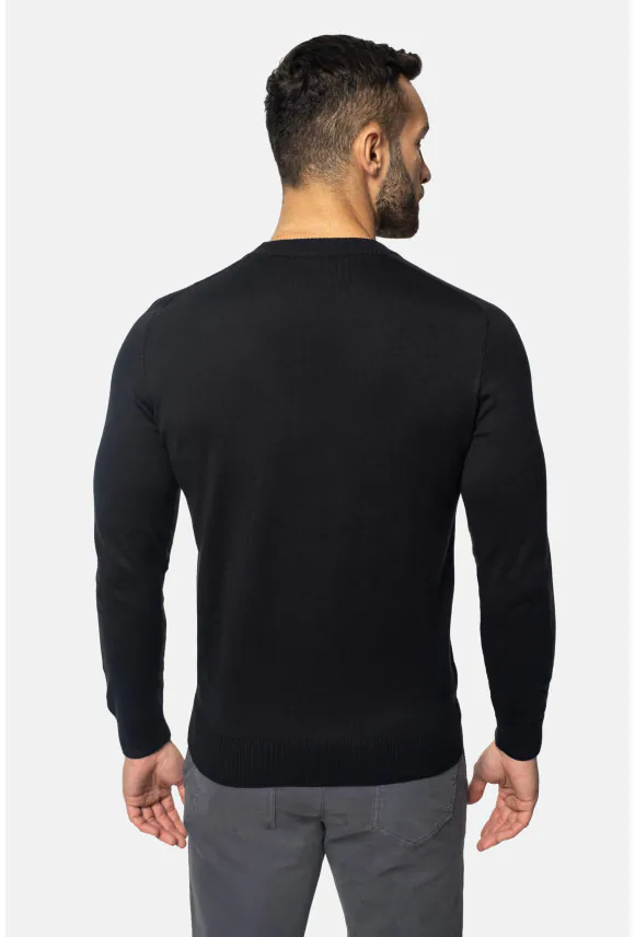 SWETER VERO Z DEKOLTEM TYPU SEREK CZARNY