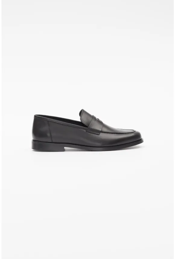 OBUWIE LOAFERSY M1650 CZARNE ZE SKÓRY NATURALNEJ