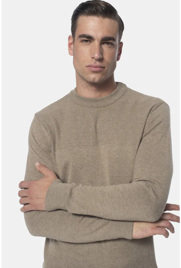 SWETER COMO Z OKRĄGŁYM DEKOLTEM BEŻOWY Z BAWEŁNĄ