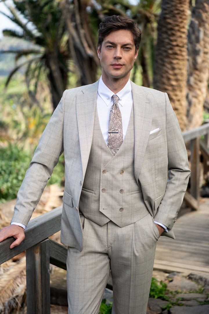 Czy Pan Młody musi mieć kamizelkę? 