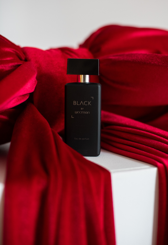 <span style='font-size: 1.9rem; overflow-wrap: inherit;'>ZMYSŁOWE PERFUMY</span>